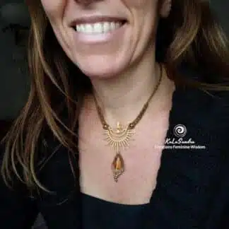 inner fire macrame necklace. amber necklace. handmade. UNique. Artisan jewelry.boho