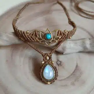 LISTO PARA BRILLAR, gargantilla macrame turquesa de piedra lunar, única, hecha a mano, boho, artesanal